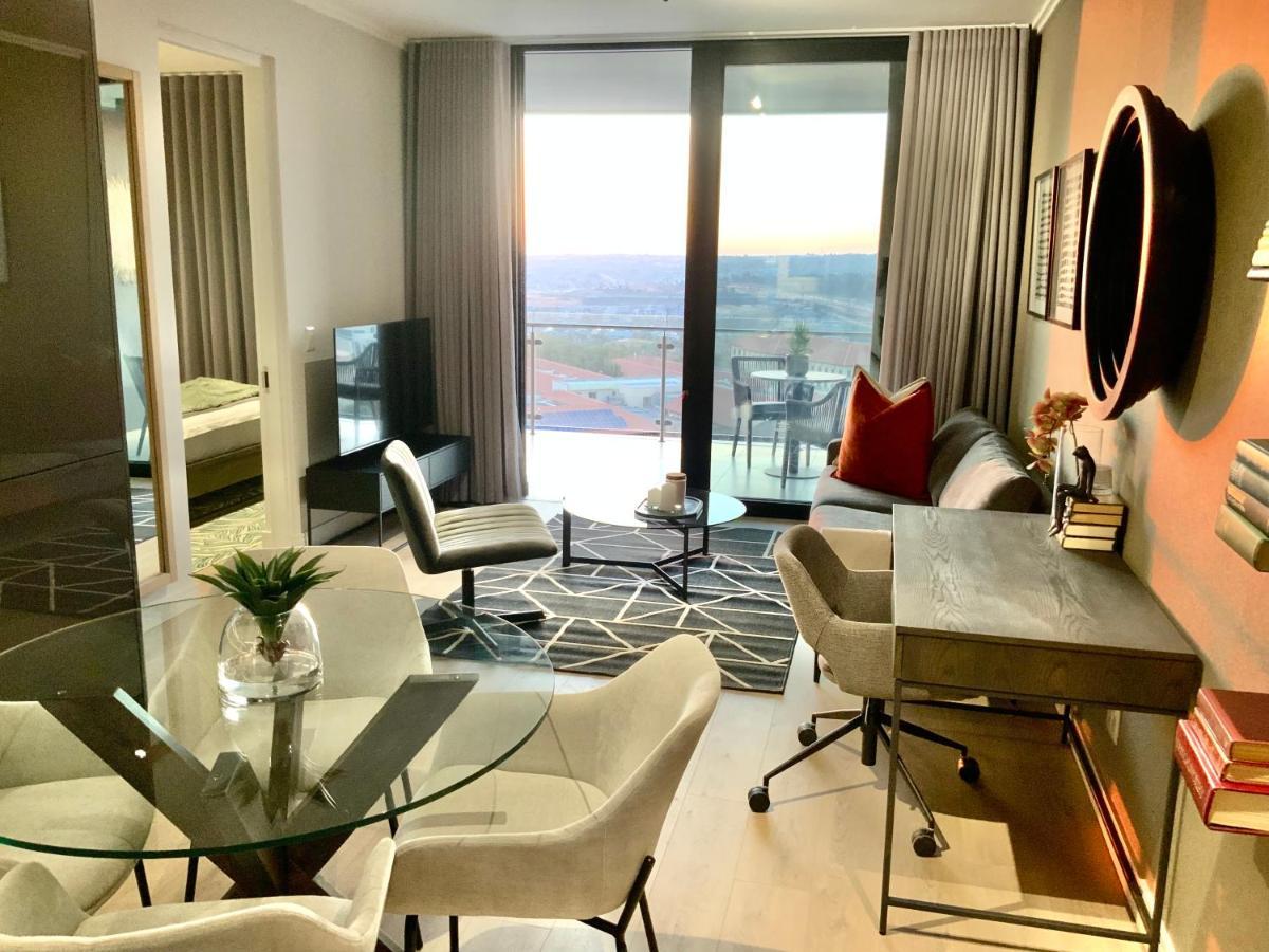 5 Star Elegant Apartments, Ellipse, Waterfall City, Midrand, Johannesburg Buitenkant foto